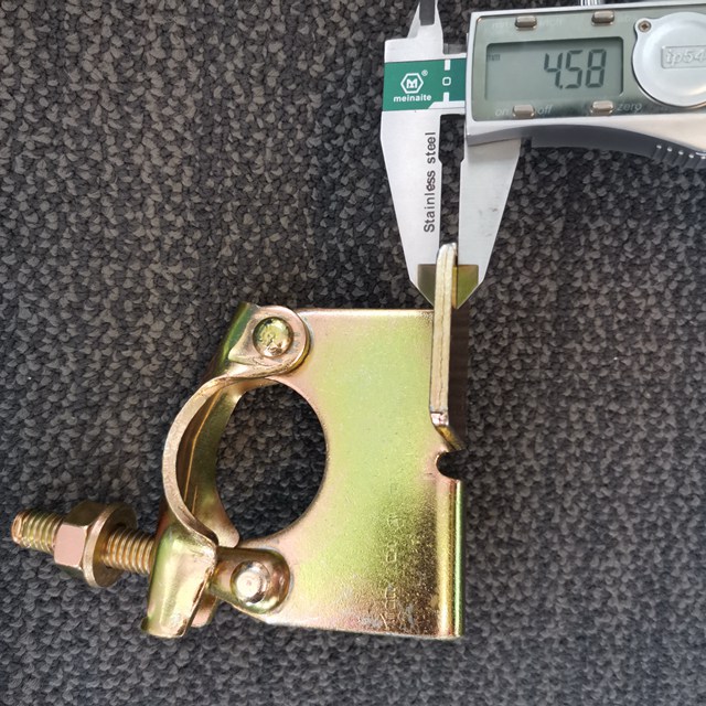 የተጫነ ብሩክ 07