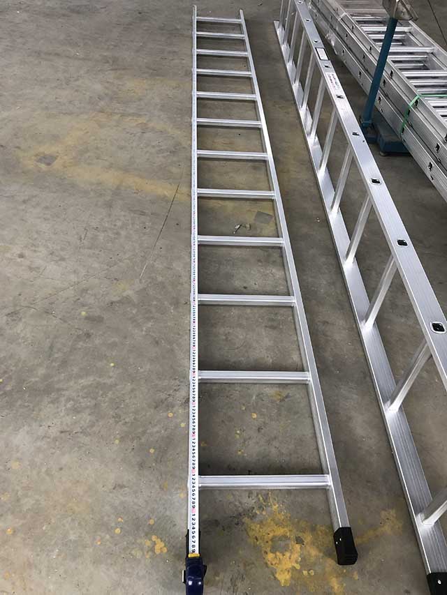 Aluminum Ladder የአሉሚኒየም መሰላል