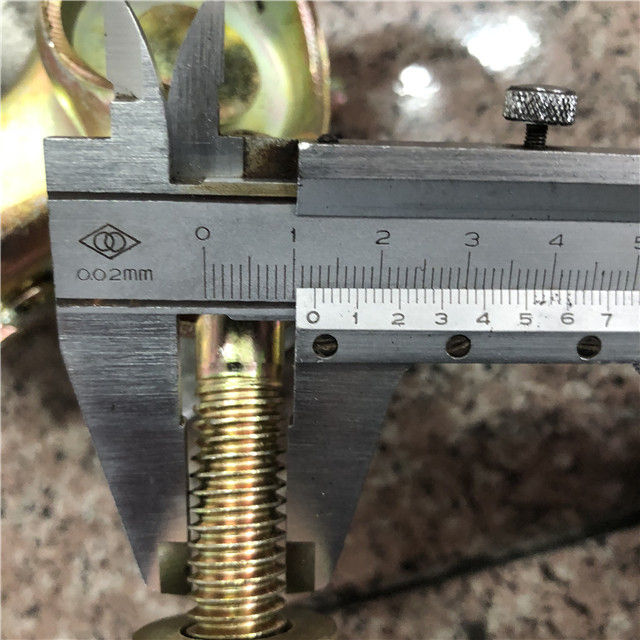 የተጫነ የስዊኒቪል ኩርባዎች 04 አሳይ