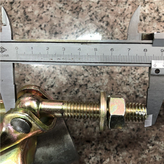 የተጫነ የስዊኒቪል ኩርባዎች 05 አሳይ