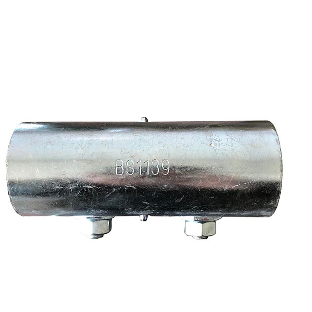 የተዘበራረቀ የብሪታድ እሽቅድምድም ሾርት