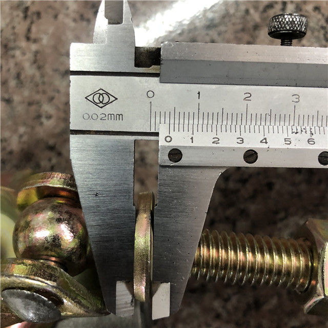 የተጫነ የስዊኒቪል ኩርባዎች 03 አሳይ