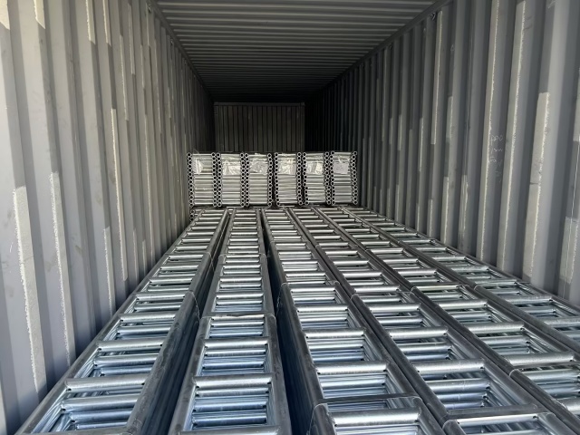 የብረት መሰላል ምሰሶ