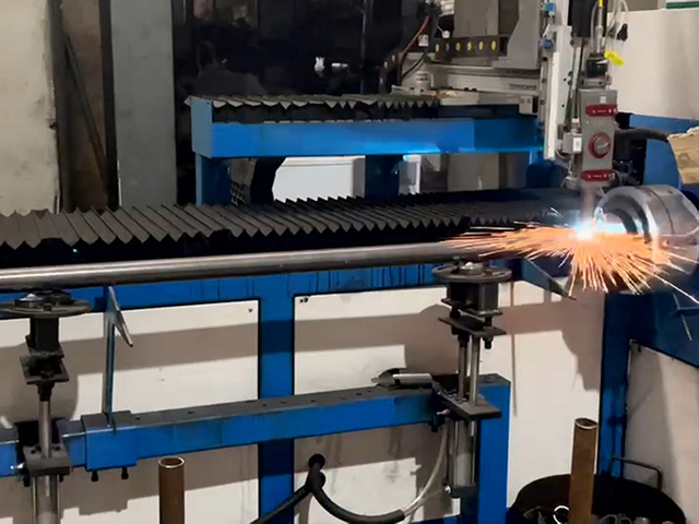 acroqure Props መቆራረጥ