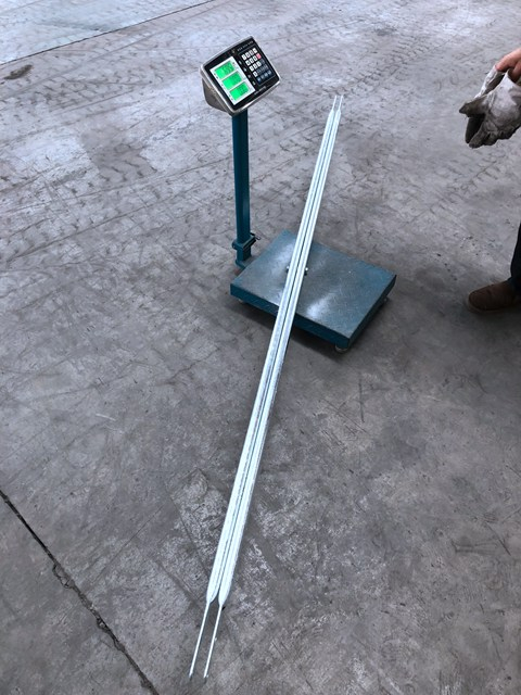 ቅድመ-ነጠብጣብ የተዘበራረቀ ክፈፍ ስፋት መስቀል