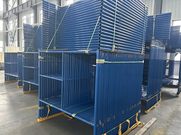 ጫፍ ላይ ይራመዱ