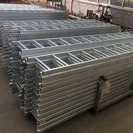 ቅርጸት የሚሽከረከሩ ዝንጀሮ እርምጃዎች ግፊት