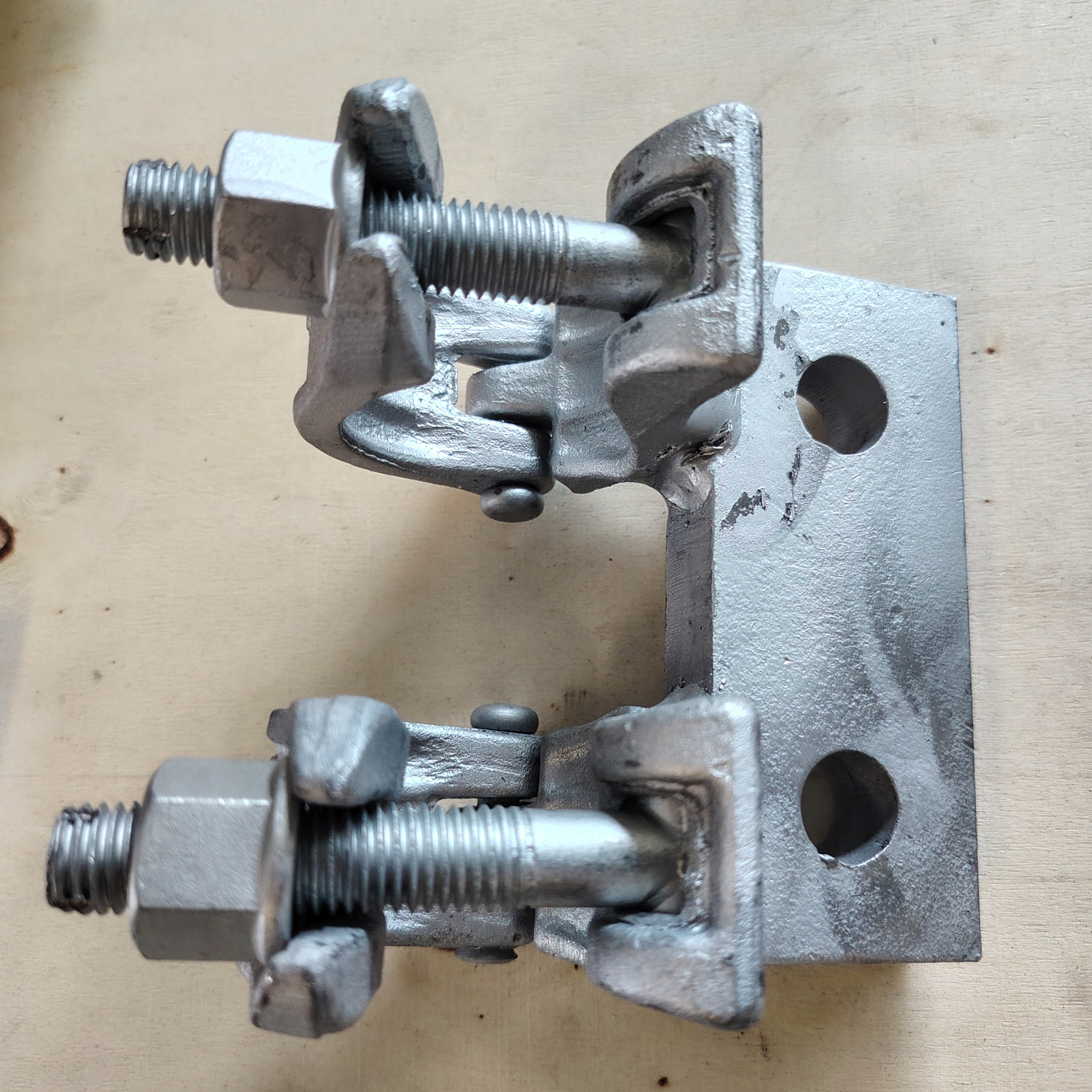 Bespoke Base ልዩ ቅርጽ ያለው ስካፎልዲንግ ክላምፕ