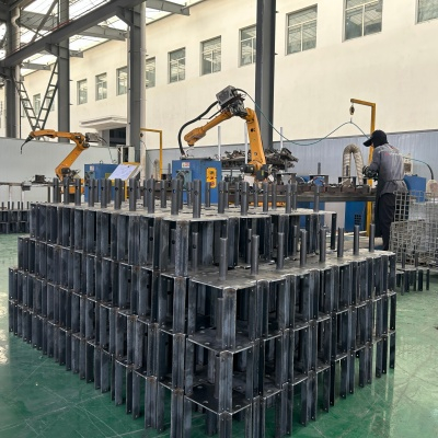 የሚስተካከለው የዩ-ጭንቅላት ጃክ