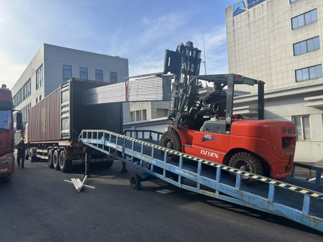 የአረብ ብረት መሰላል ምሰሶ 