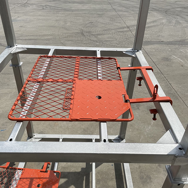 ስካፎልዲንግ በር 