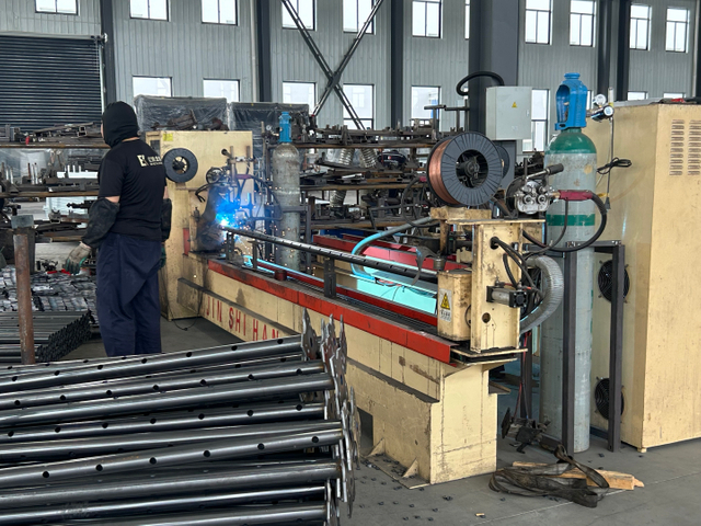 የሚስተካክሉ የመጫኛ ዝርያዎች