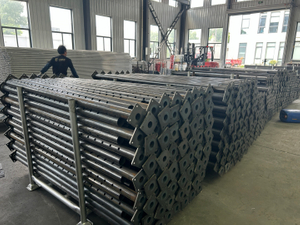 የሚስተካከሉ የብረት እቃዎች