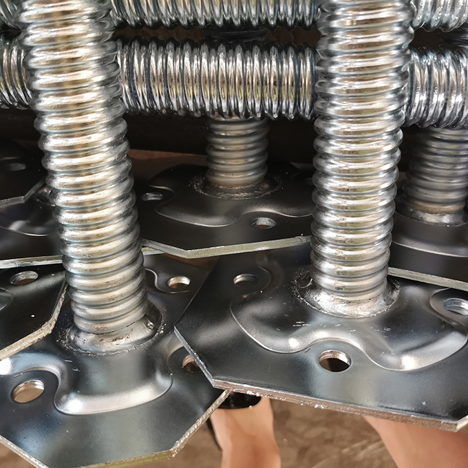 የ Scafflodlod የመሬት ላይ ጃክ