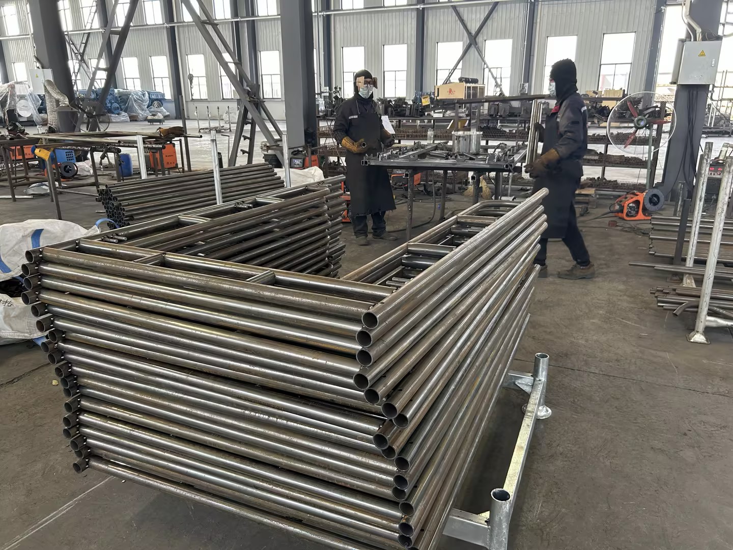 ምንም እንኳን ስካፎልዲንግ 