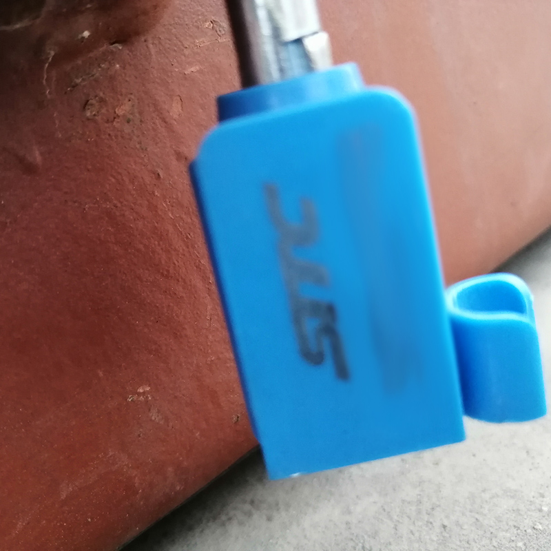 በመጫን ላይ ሲጫኑ