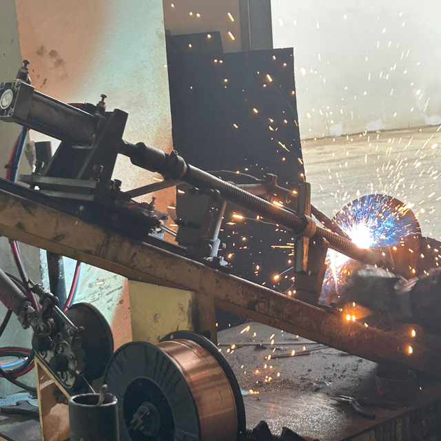 ጠንካራ የመስተካከያ መሰናክል ጃክ