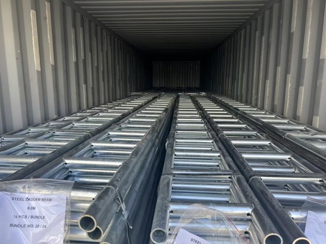 የብረት መሰላል ምሰሶ