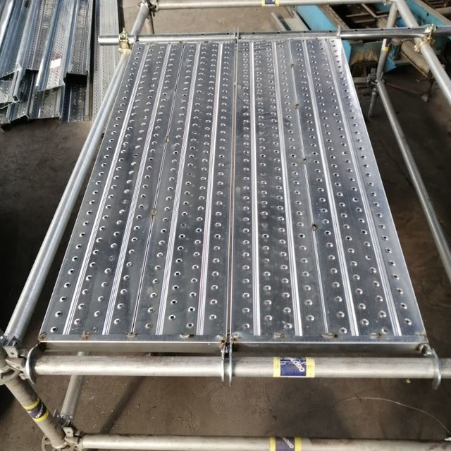 በተቀነባበረ የሸክላ ጣውላ ጣውላ ጣውላ ጣውላ