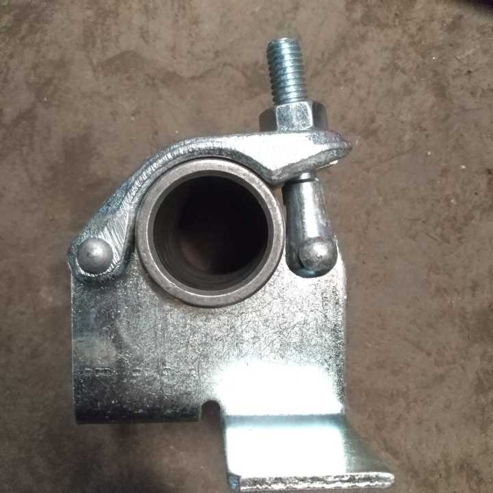 የቦርድ ማቆያ ማያያዣ 