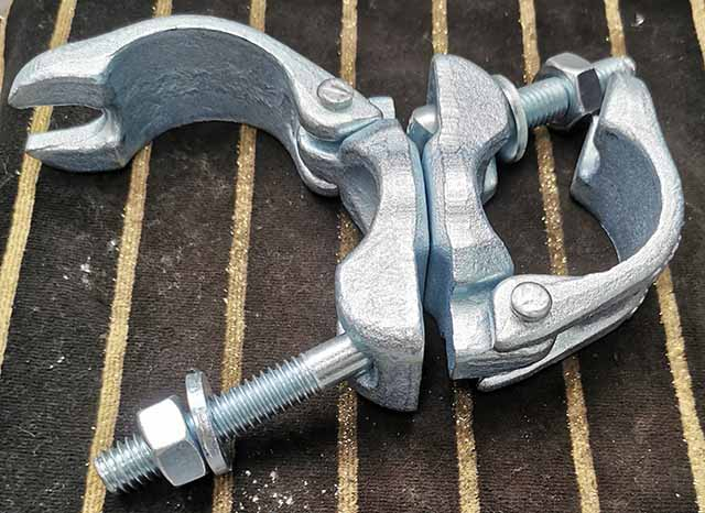 የተቀደሱትን ኤሌክትሮ-ጋጋሪው የተቆራረጠ የእንሸራተት ማንሸራተት