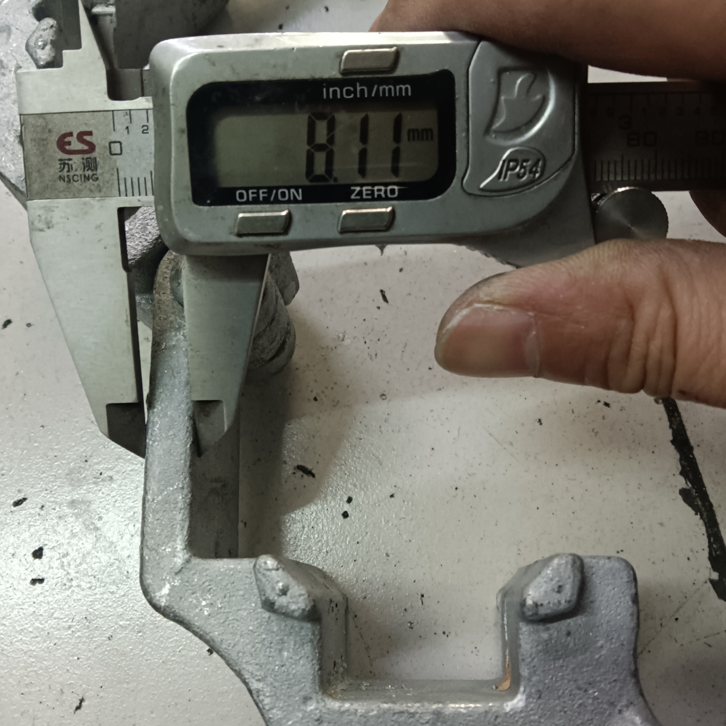 የቀለበት ማያያዣ ልዩ ቅርጽ ያለው 