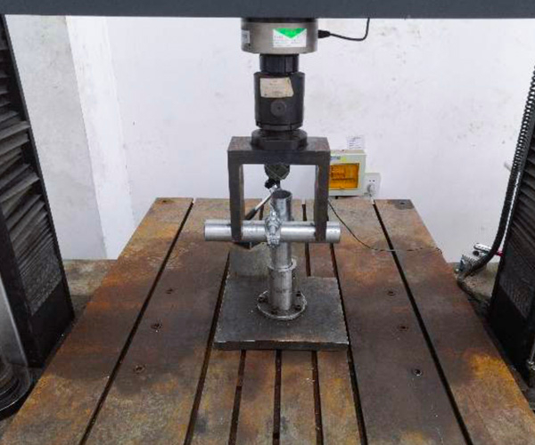  መከለያው በተፈተና ውስጥ