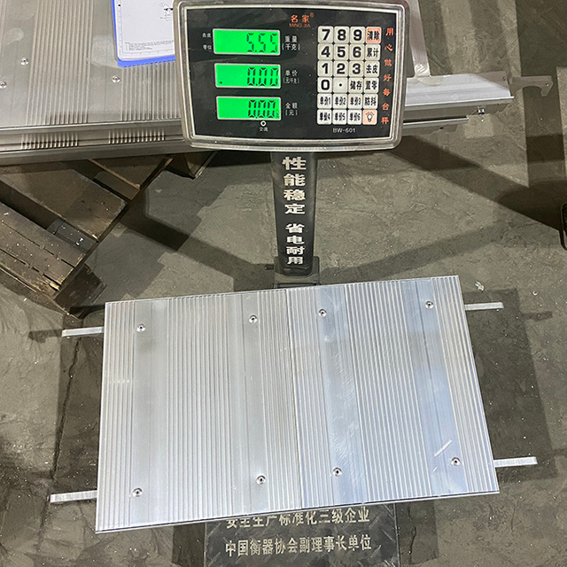 የአሉሚኒየም ደወል ተለዋዋጭ የመሣሪያ ስርዓት 0.7m